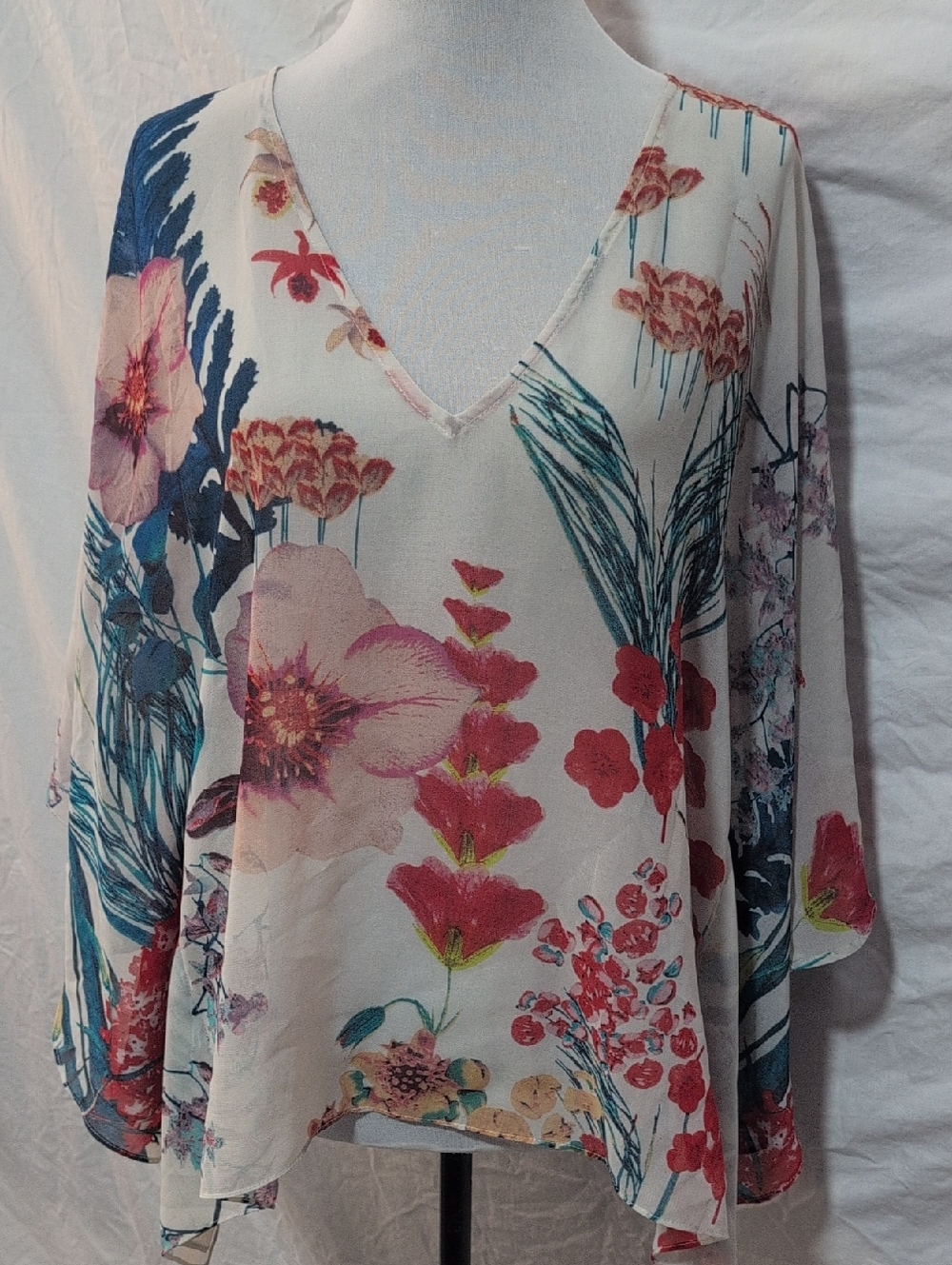 Colleen Lopez Floral V-Neck Blouse in Cream, Pink & Blue